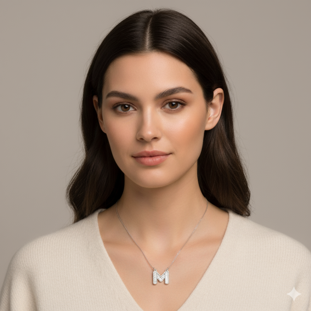 Milla Collar Plateado con Dije Letra M