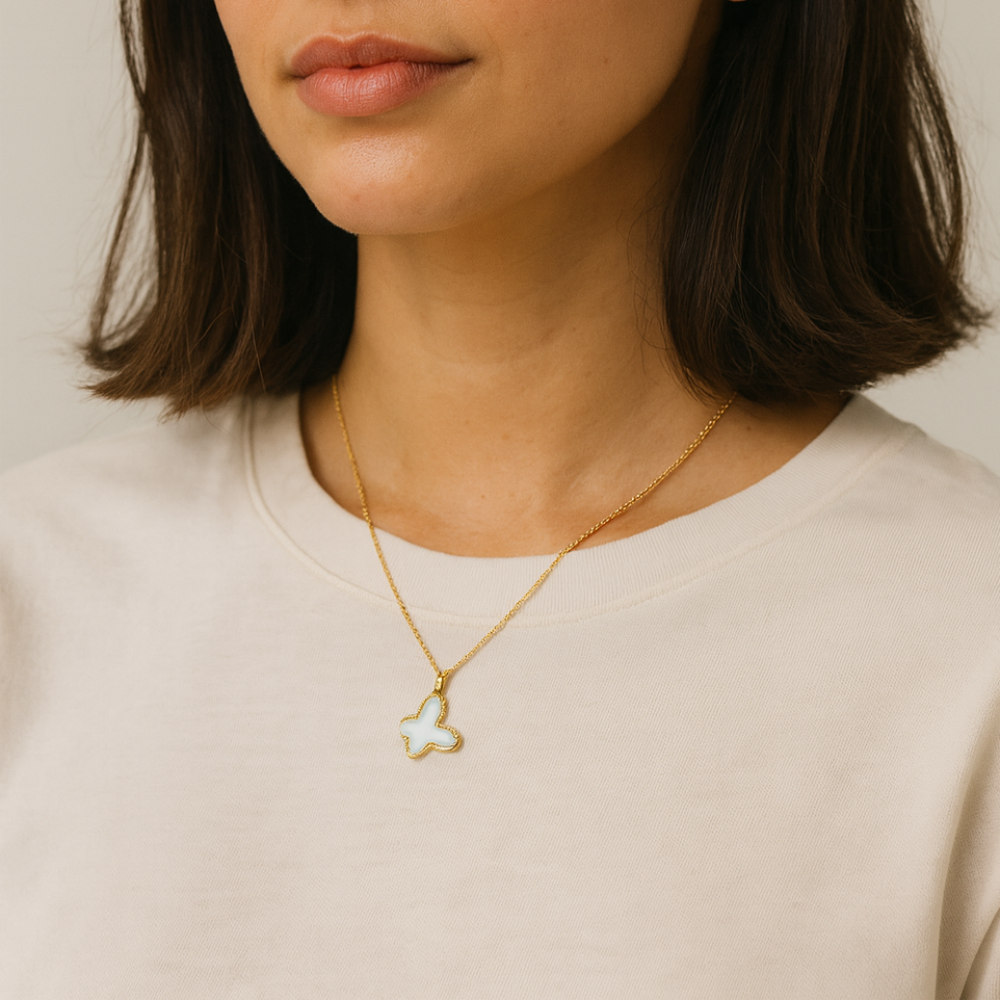 Parker & Grey Set De Collar Y Zarcillos Mariposa White & Gold