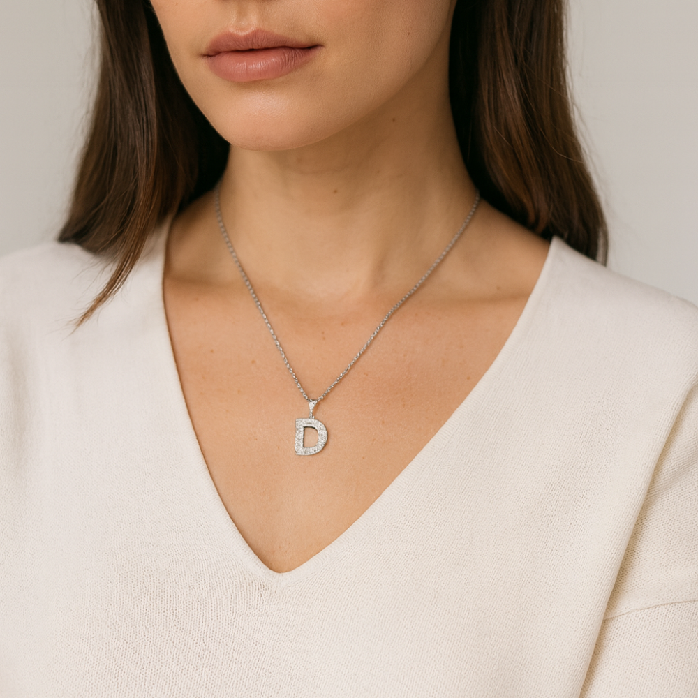 Milla Collar con Dije Letra D