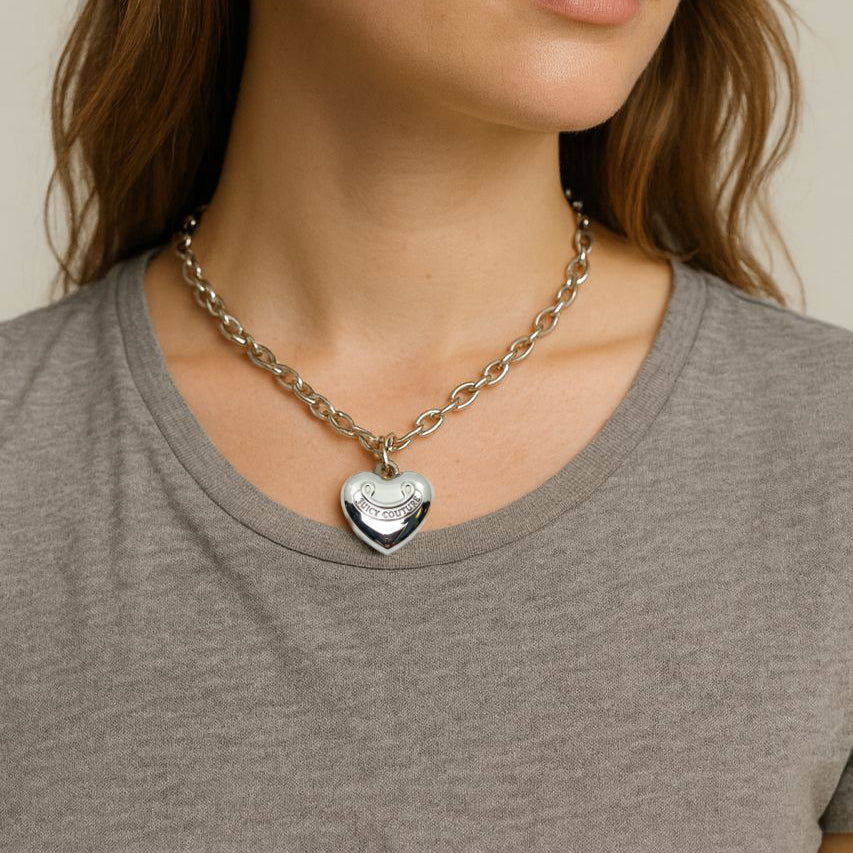 Juicy Couture Collar Dije Corazón