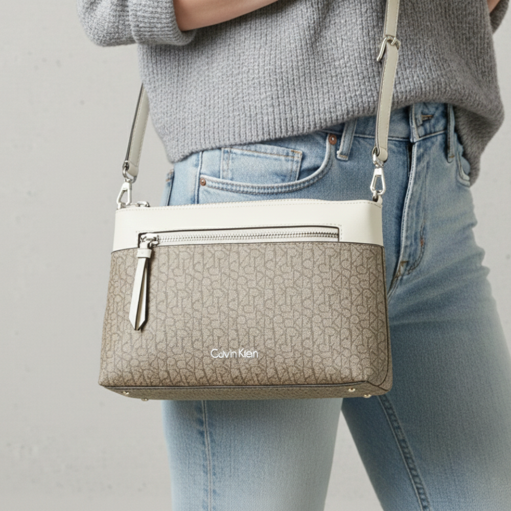 Calvin Klein Cartera Crossbody Monogram White