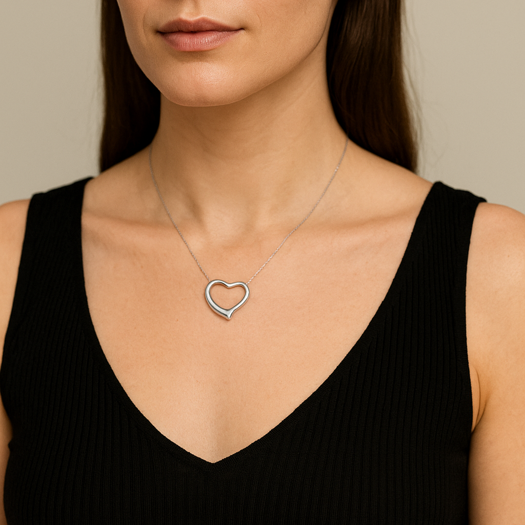 Parker & Grey Collar con Dije de Corazon Grande