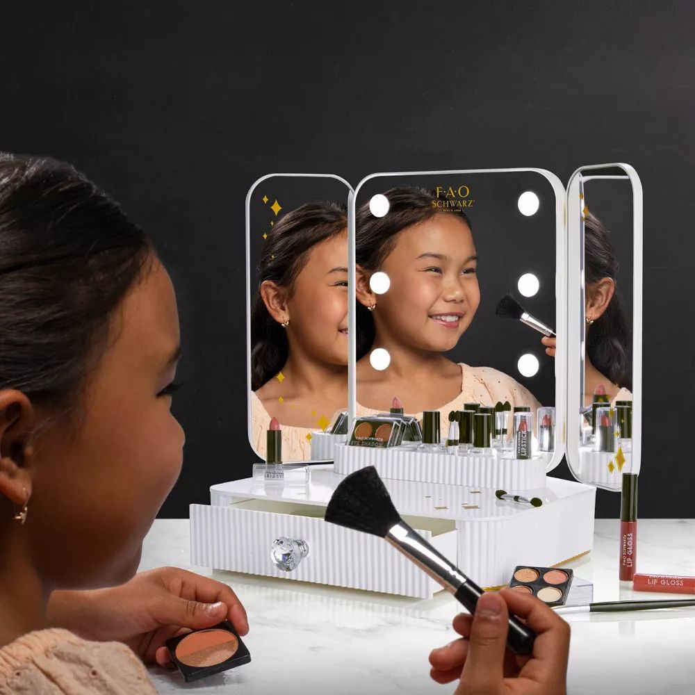 F.A.O Schwarz Makeup Vanity Stunning Style