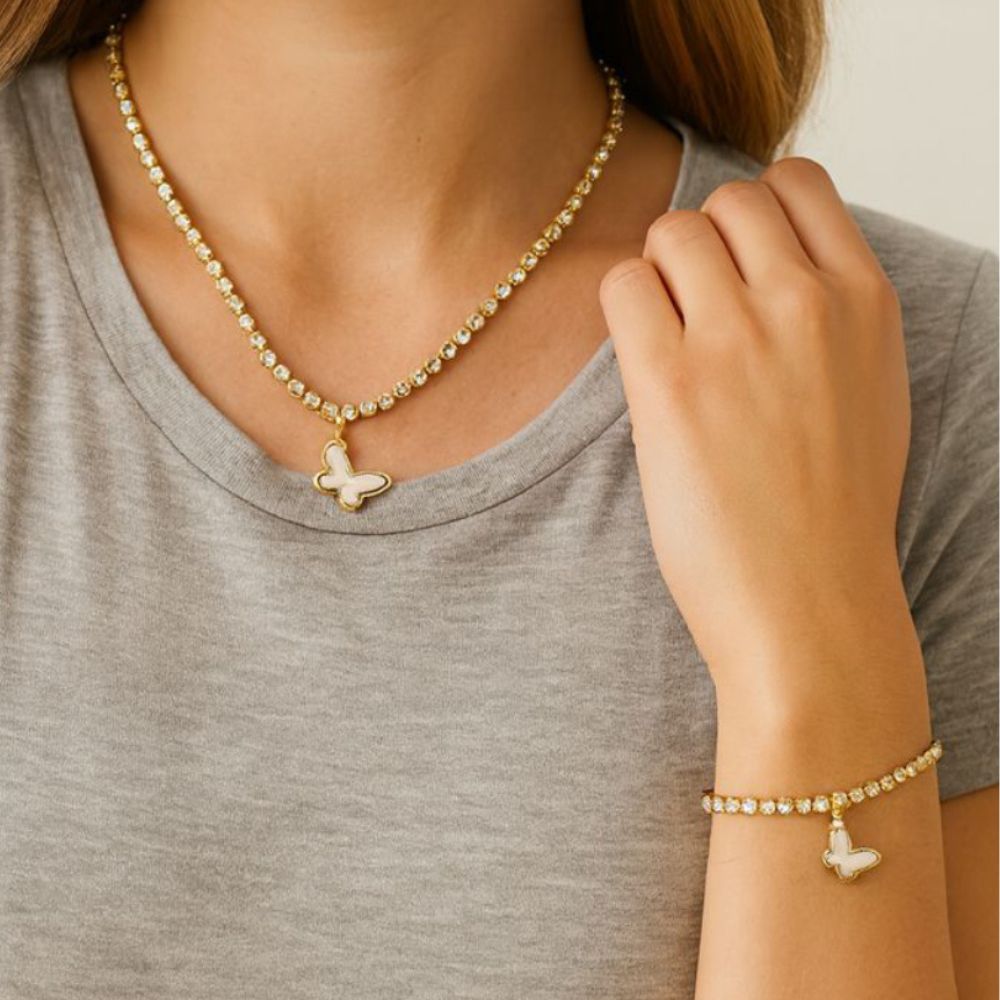 Adrienne Vittadini Set De Collar Pulsera Y Zarcillos Mariposa