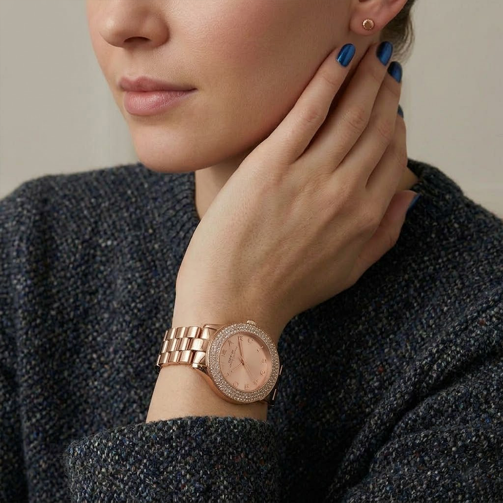 Marc Jacobs Reloj Marci Para Damas con Esfera Dorada