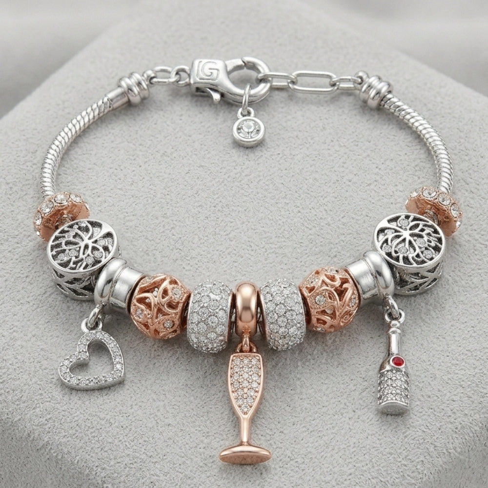 Adrienne Vittadini Pulsera Dijes Cheers