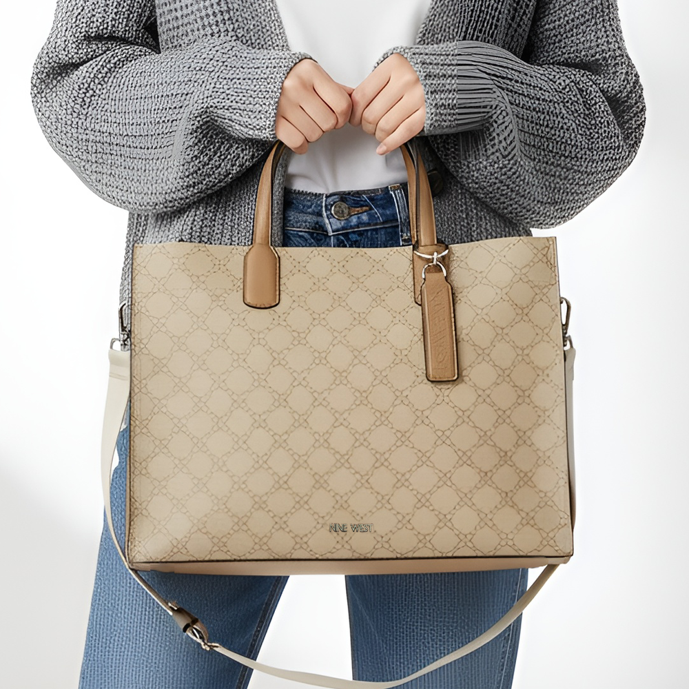 Nine West Cartera Sariah Light Khaki Logo