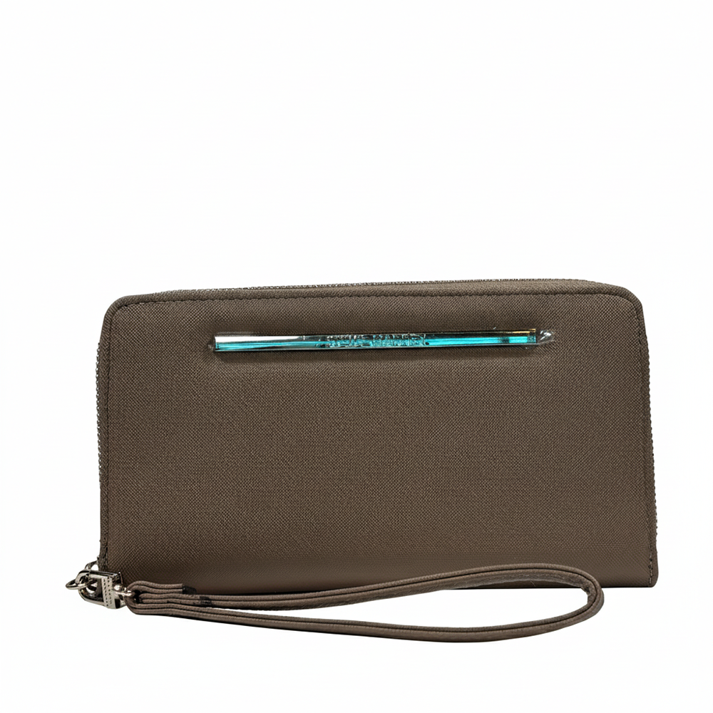 Steve Madden Monedero Bzippy Mushroom Zip Around