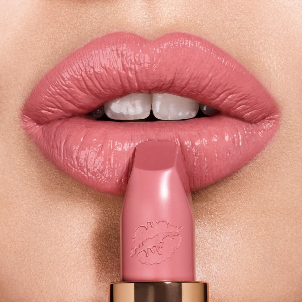 Charlotte Tilbury Kissing Fallen From The Lipstick Tree Hot Lips Color Liv It Up 3.5g