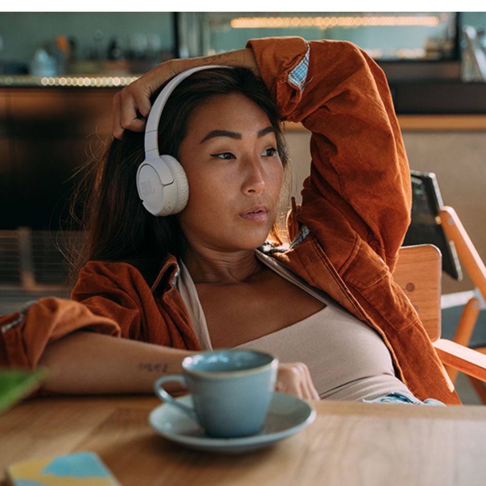 JBL Headphones Tune 520BT Audifonos Inalámbricos White