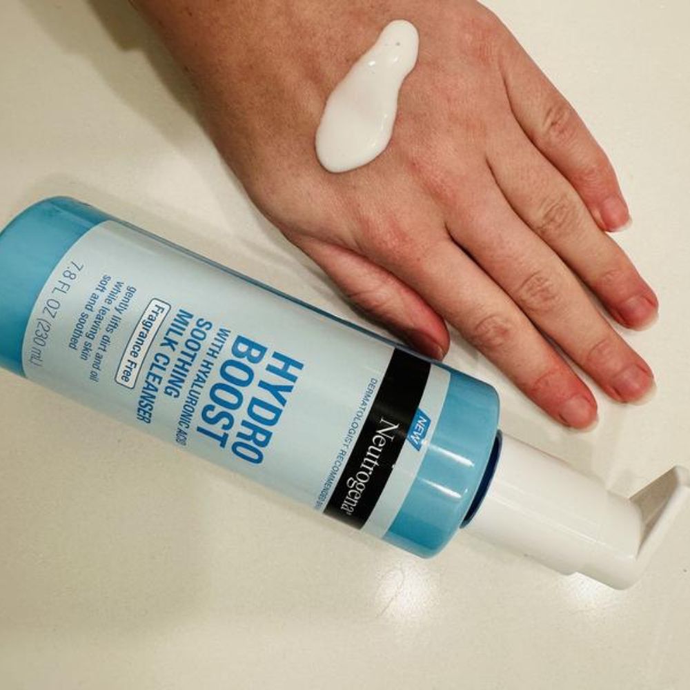 Neutrogena Hydro Boost Milk Cleanser Fragance Free 230ml