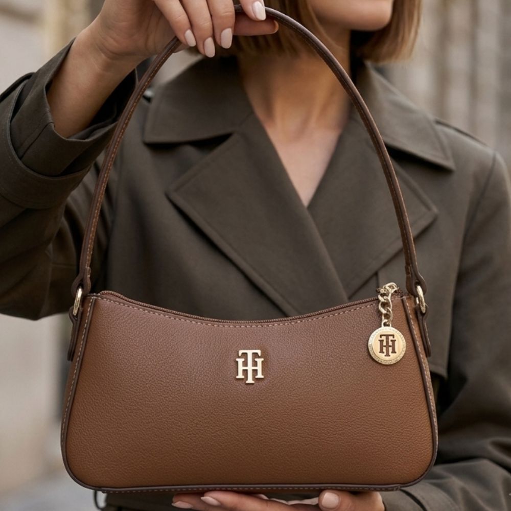 Tommy Hilfiger Cartera Handbag Brown