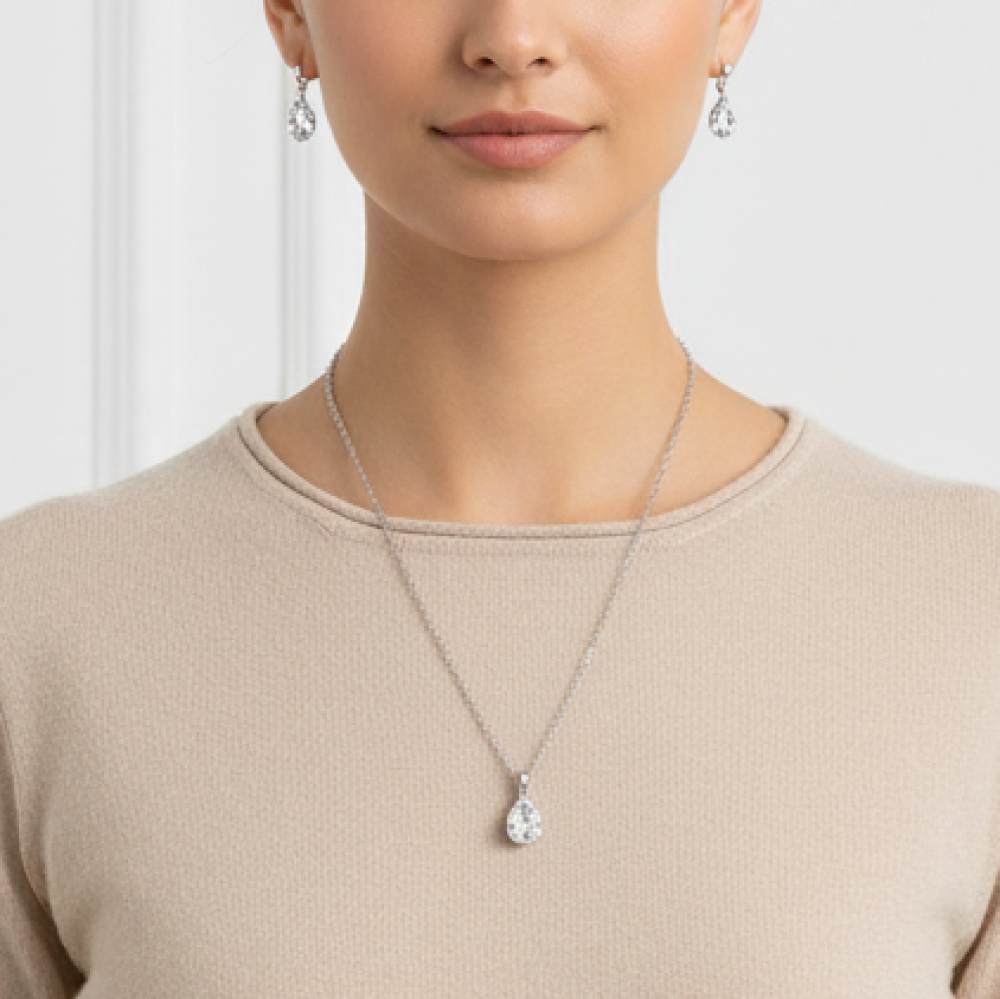 Adrienne Vittadini Set 3 Collares y Zarcillos Plateados