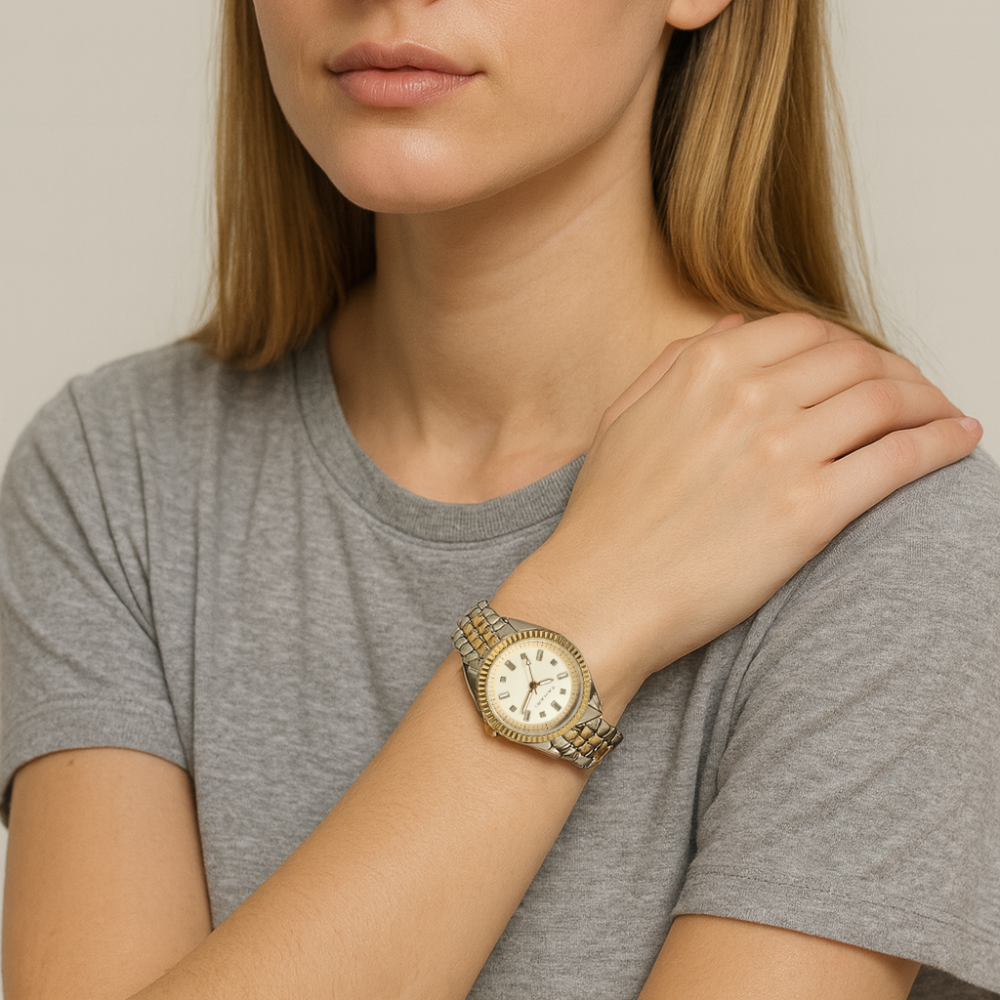 Tahari Reloj Para Damas Platinum