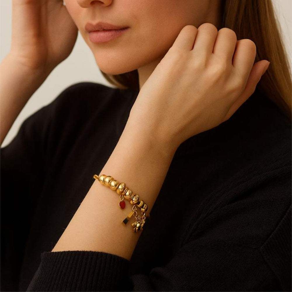 Nine West Pulsera Con Dije De Corazón Red