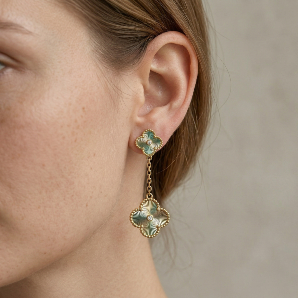 Parker & Grey Zarcillo Trebol Tornasol