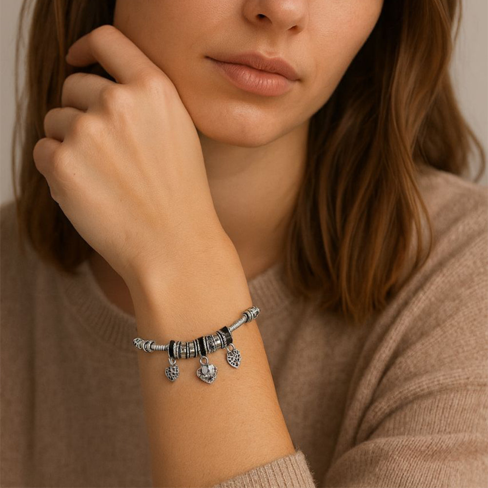 Catherine Malandrino Pulsera Con Dijes Corazón