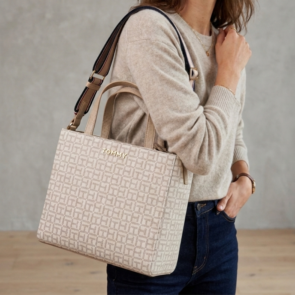 Tommy Hilfiger Cartera Shoulder Bag Cream