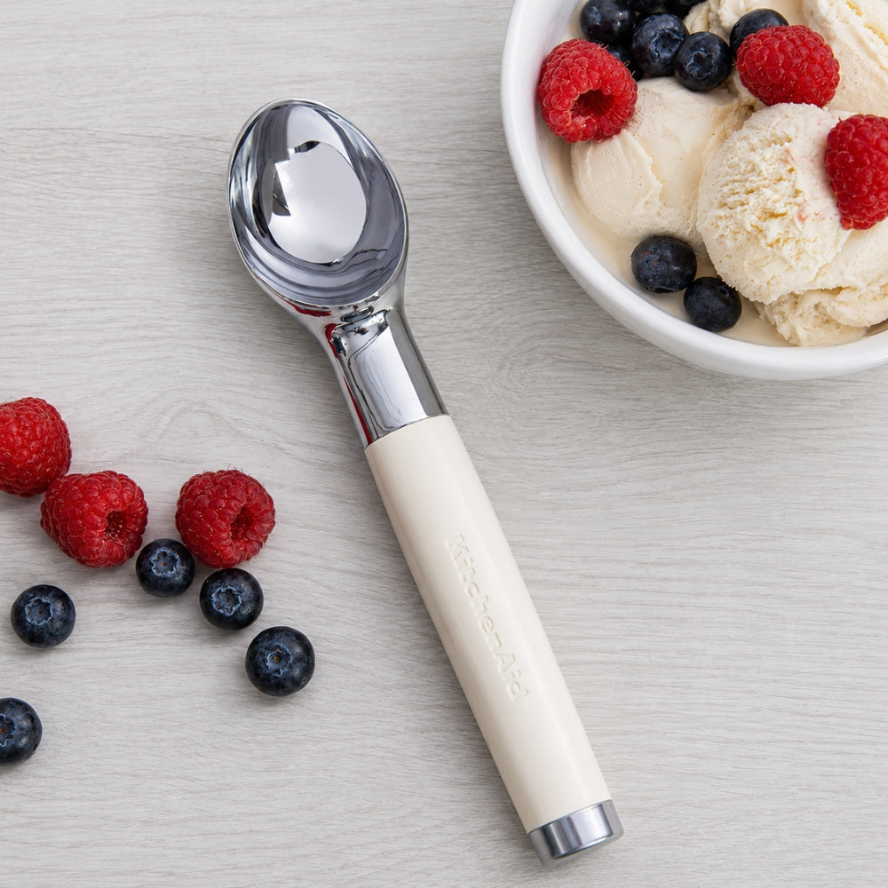 KitchenAid Cuchara Para Helado Color Crema