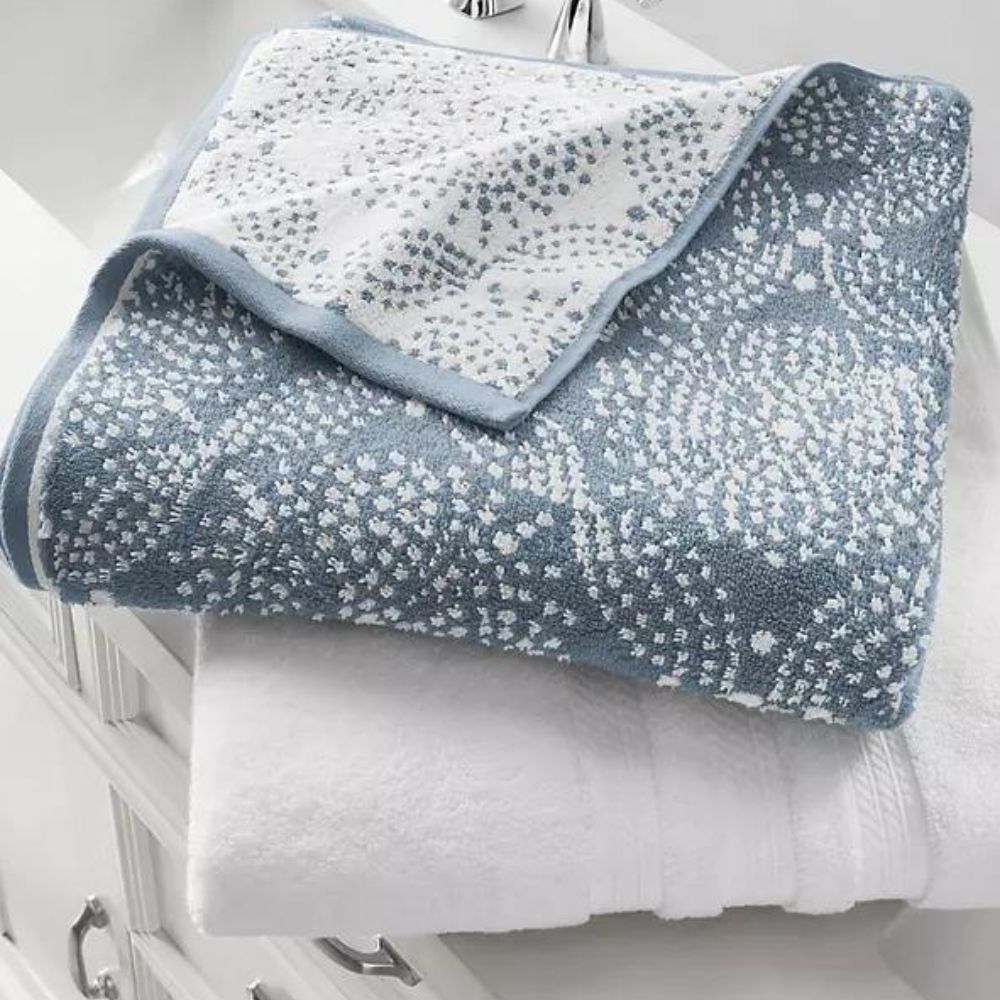 Toalla Hotel Premier Collection 100% Algodon Decorative Bath Towel Color Blue Crest 76cm x 147cm