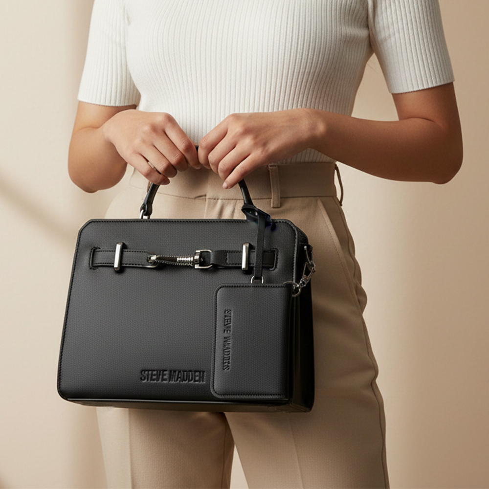 Steve Madden Cartera Bevelyn With Belting Black