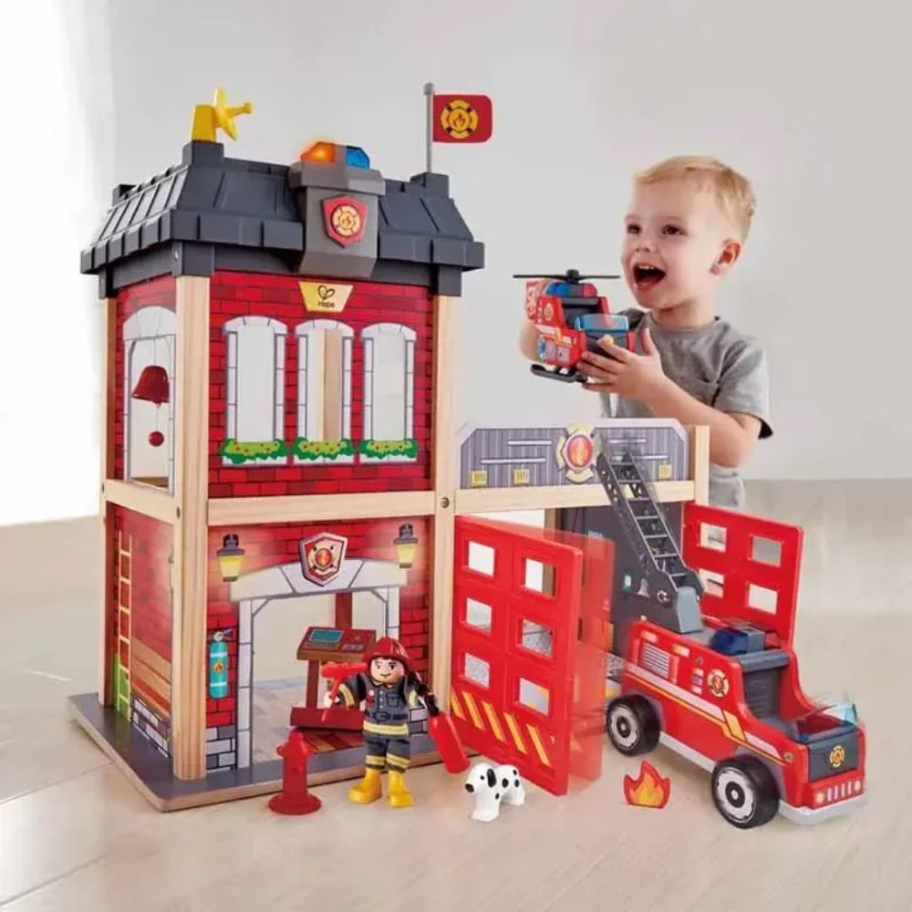 Hape City Fire Station 13 piezas 3+