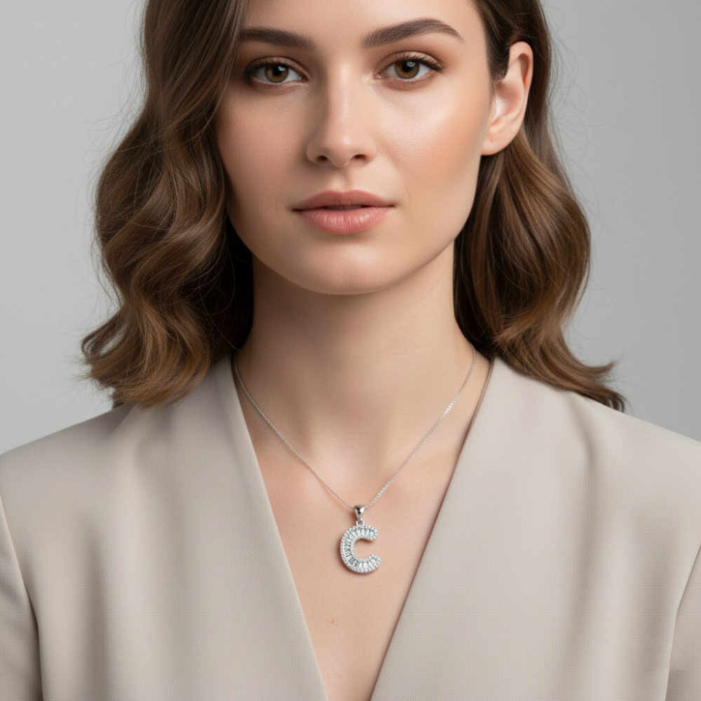 Milla Collar con Dije Letra C