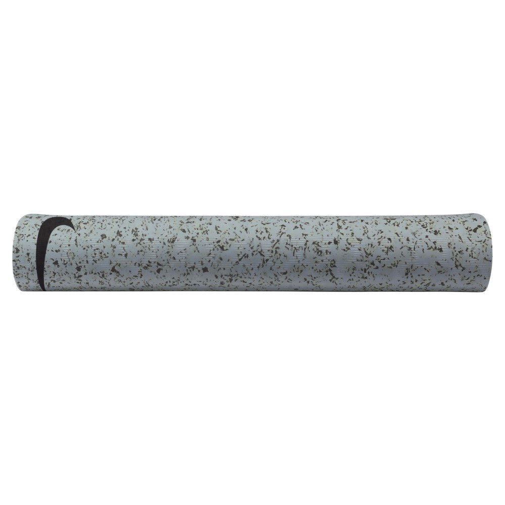 Nike Yoga Mat Color Gris Con Negro