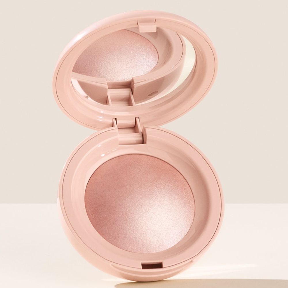 Rare Beauty Highlighter Iluminador Color Mesmerize 2.8gr