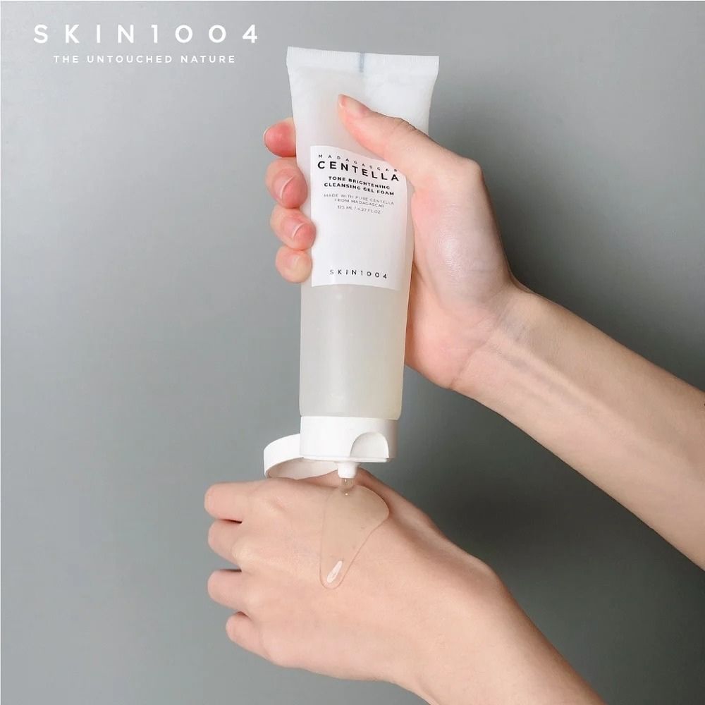 Skin1004 Madagascar Centella Tone Brightening Cleansing Gel Foam 125ml