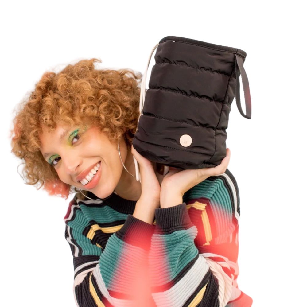 Vanessa Boulton Estuche Cilindro Puffy-Cuervo