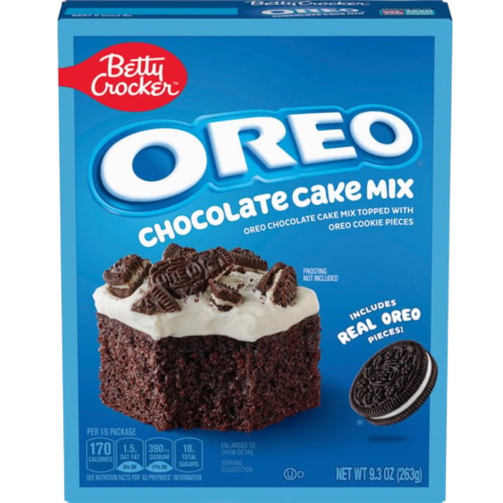 Betty Crocker Oreo Chocolate Cake Mix Topped With Oreo Pieces 263gr