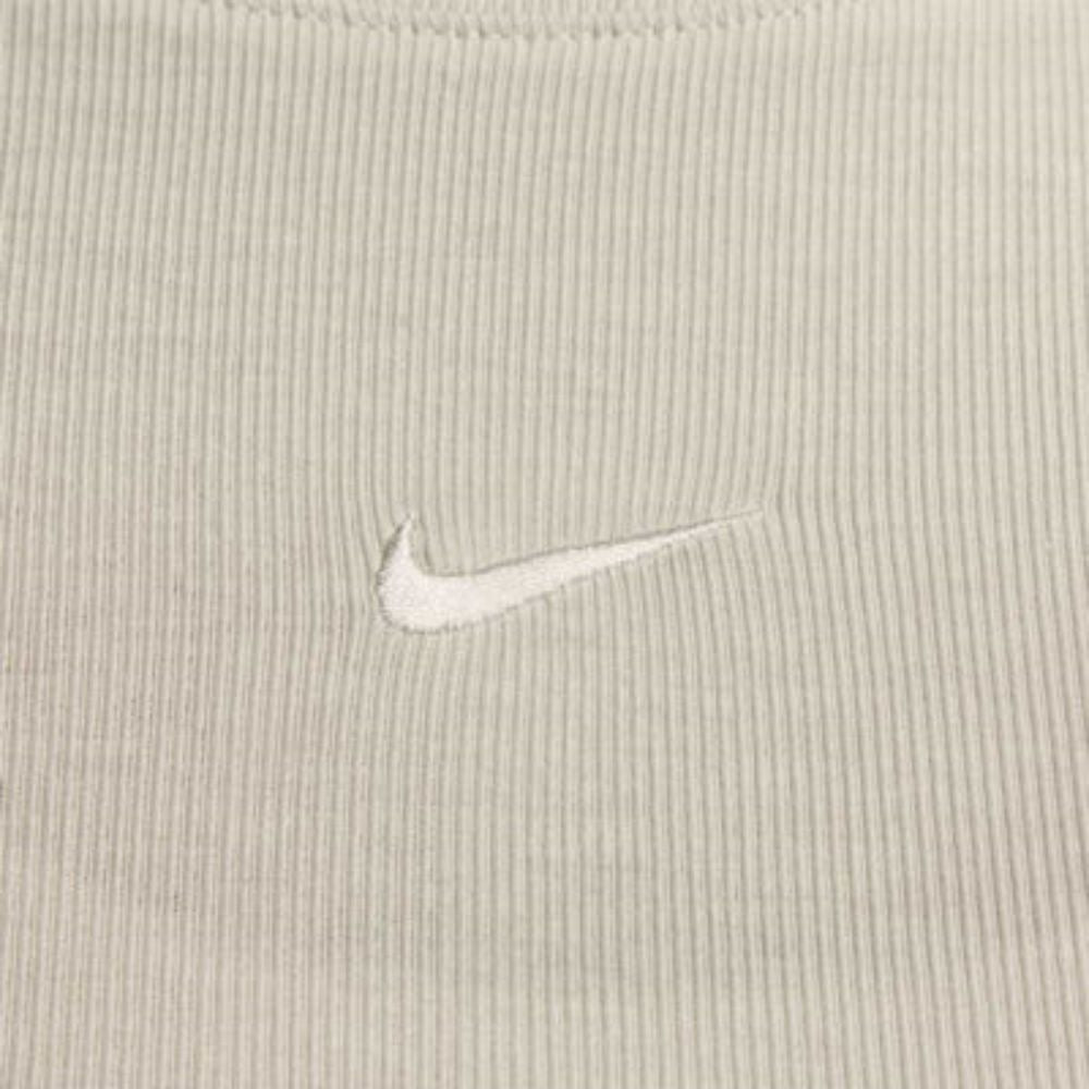 Nike T-Shirt Para Damas Tight-Fit Color Crudo