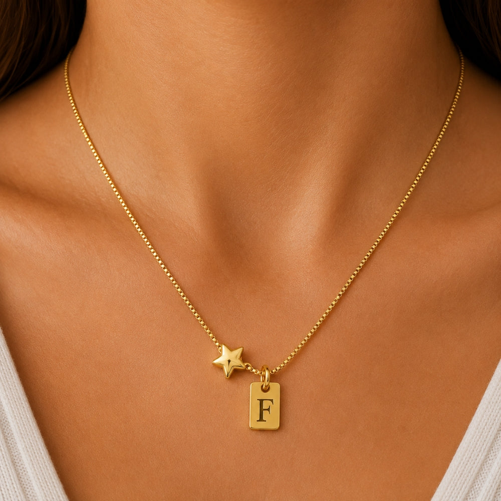H&Co Collar de Cadena Plaquita Inicial F
